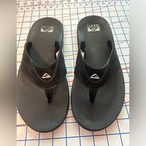 Men’s REEF fanning sandals size 10